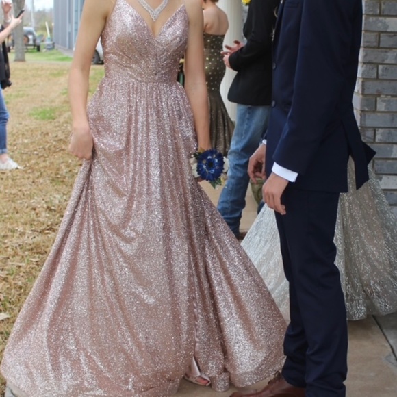 Cinderella Divine prom dress—Size 4 - Picture 5 of 9